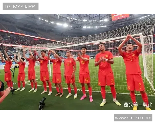 中国足球失误频频引发热议球迷期待改革与提升竞技水平的有效措施 中国足球失误频频引发热议球迷期待改革与提升竞技水平的有效措施