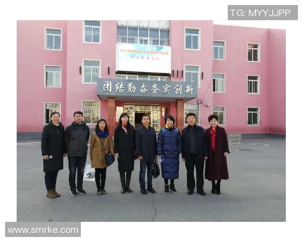 小小足球赛的欢声笑语与团结拼搏的青春旋律